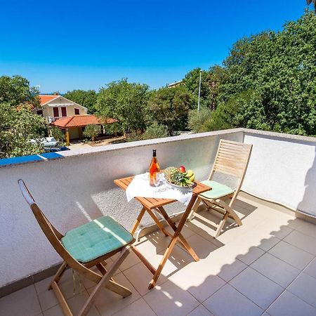 Beautiful Apartment In Potocnica With Wifi Borovici ภายนอก รูปภาพ