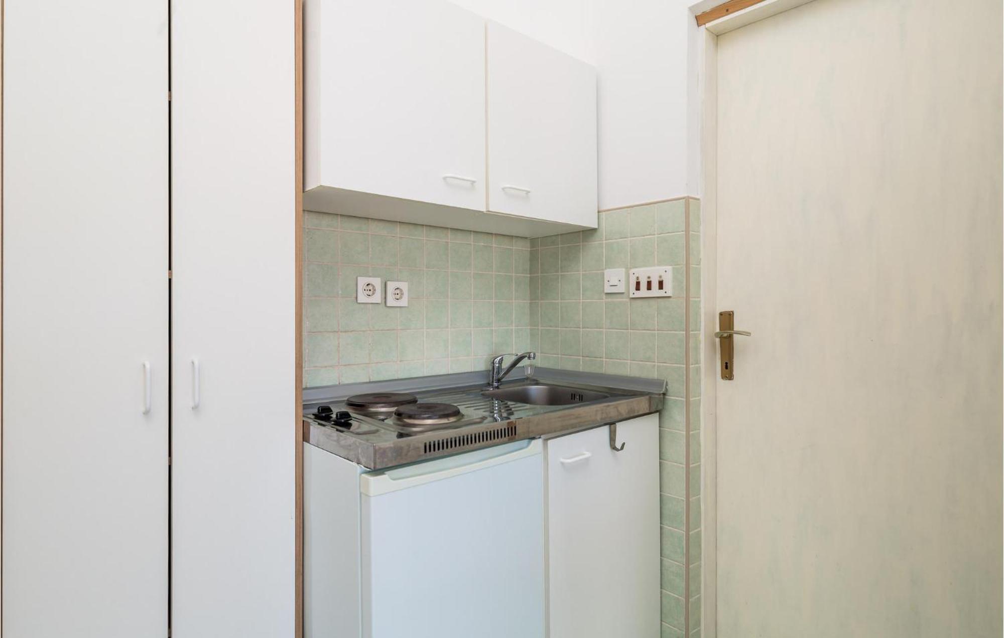 Beautiful Apartment In Potocnica With Wifi Borovici ภายนอก รูปภาพ